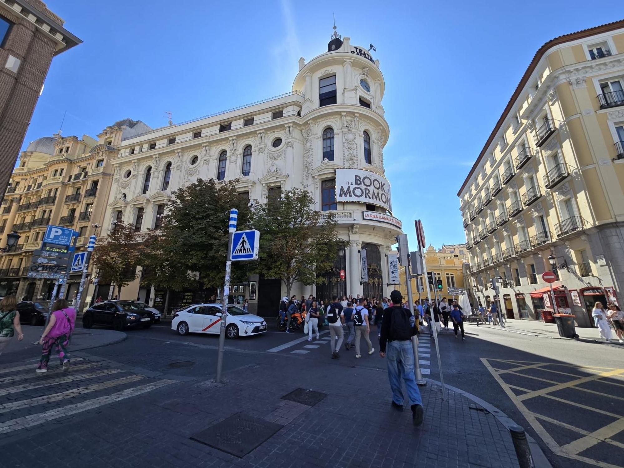 Ch Cruz Madrid Hotell Exteriör bild